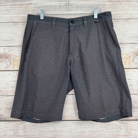 Travis Mathew Hybrid‎ Golf Shorts Men's Size 34 Gray/Black Striped - Picture 1 of 11